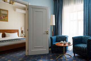 Отель Моцарт Отель Одесса Люкс-1